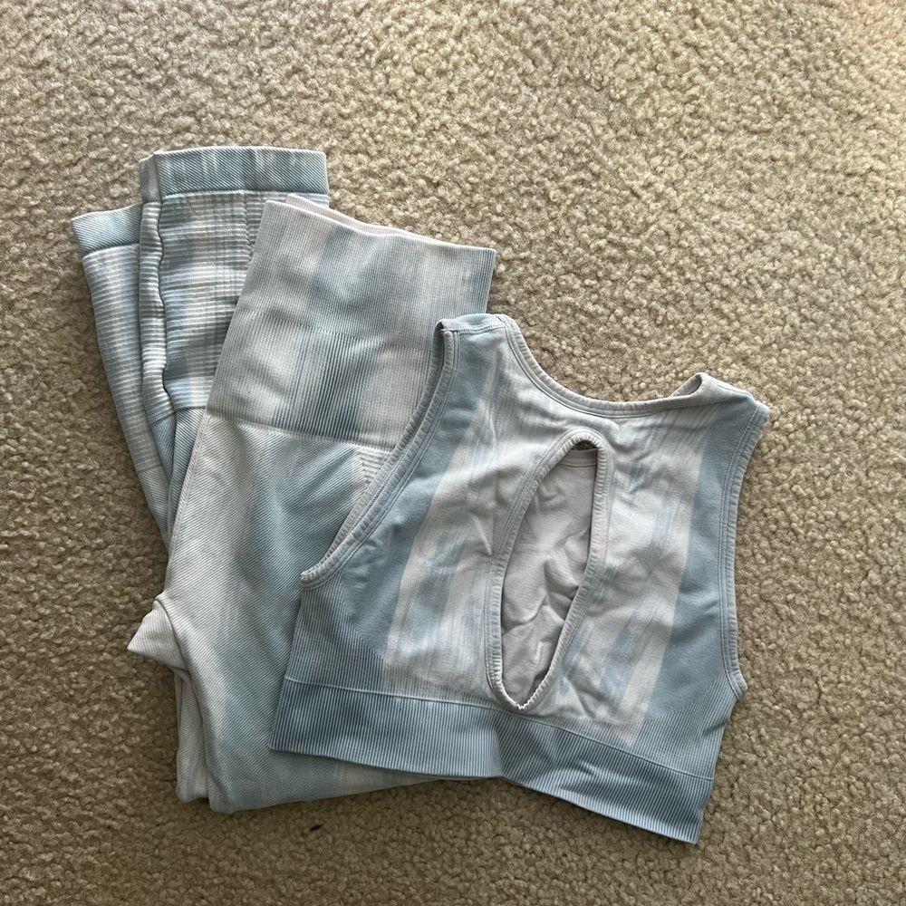 Vita LA Work Out Set-sports bra & leggings